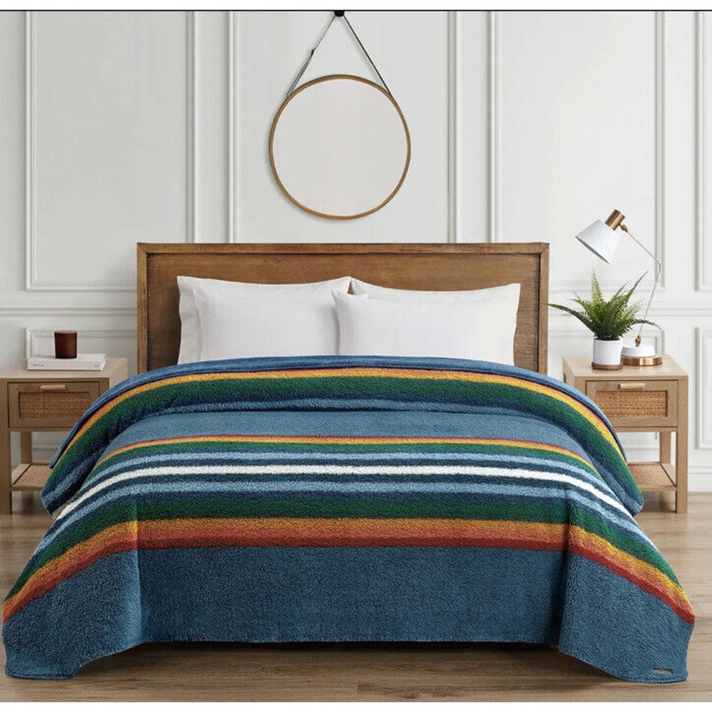 Pendleton Grand Canyon Stripe Sherpa Fleece King Size Green Blanket 112in X 92in